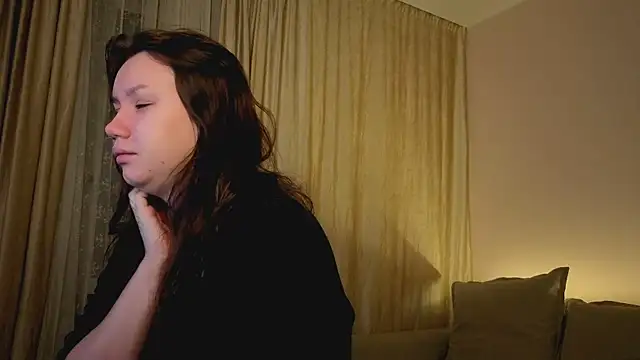 Snapshot of Alisia_Mars chatting on 11/14/25, 04:22 Alisia Mars online show from 11/14/25, 04:22