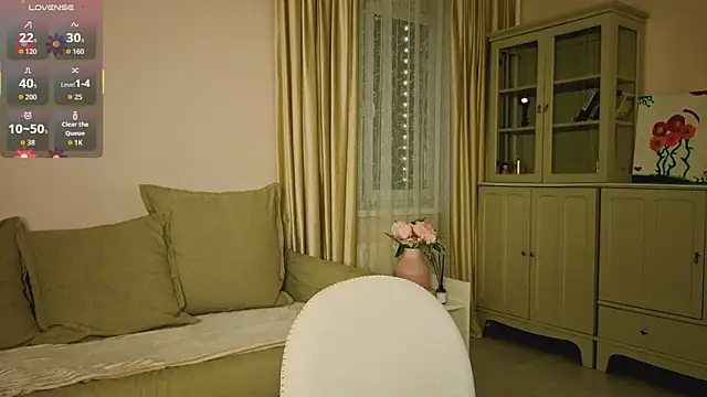 Snapshot of Alisia_Mars chatting on 11/23/25, 05:07 Alisia Mars online show from 11/23/25, 05:07