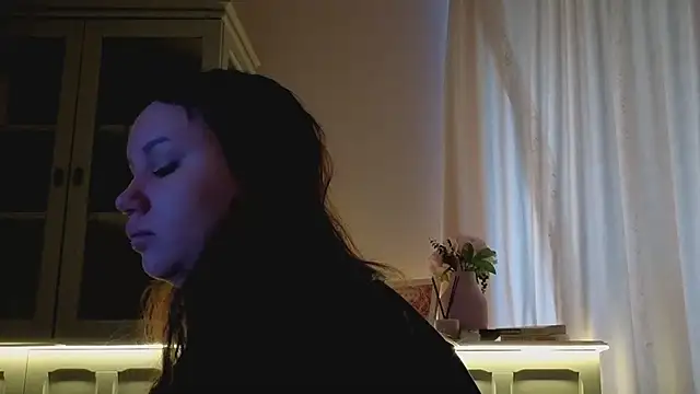 Snapshot of Alisia_Mars chatting on 03/08/26, 05:22 Alisia Mars online show from 03/08/26, 05:22