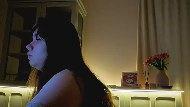 Snapshot of Alisia_Mars chatting on 03/10/26, 04:17 Alisia Mars online show from 03/10/26, 04:17