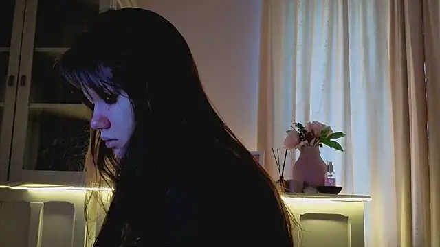 Snapshot of Alisia_Mars chatting on 03/22/26, 04:49 Alisia Mars online show from 03/22/26, 04:49