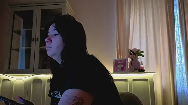 Snapshot of Alisia_Mars chatting on 03/26/26, 04:18 Alisia Mars online show from 03/26/26, 04:18