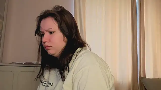 Snapshot of Alisia_Mars chatting on 04/25/26, 06:05 Alisia Mars online show from 04/25/26, 06:05