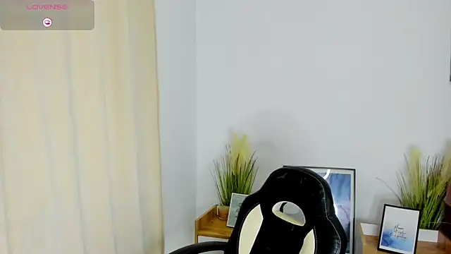 MissJudith online show from 11/29/25, 09:34