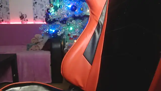 LetsGetMessyBBy online show from 12/15/24, 07:31