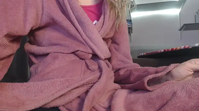 LetsGetMessyBBy online show from 03/20/25, 01:02