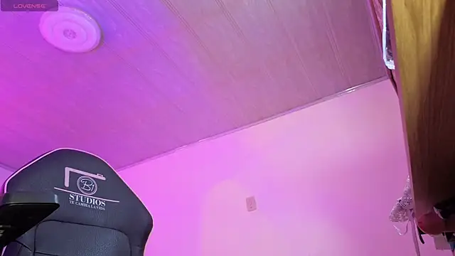 Laylafoxy tay online show from 10/15/25, 04:12