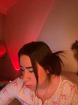 Im Valen Cute online show from 11/26/25, 02:45