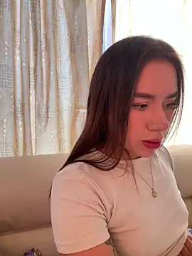 Snapshot of Im_Valen_Cute chatting on 03/16/26, 07:18 Im Valen Cute online show from 03/16/26, 07:18