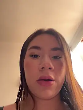 Snapshot of Im_Valen_Cute chatting on 03/24/26, 07:30 Im Valen Cute online show from 03/24/26, 07:30