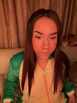 Snapshot of Im_Valen_Cute chatting on 04/08/26, 03:50 Im Valen Cute online show from 04/08/26, 03:50