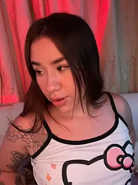 Snapshot of Im_Valen_Cute chatting on 04/09/26, 02:33 Im Valen Cute online show from 04/09/26, 02:33