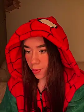 Snapshot of Im_Valen_Cute chatting on 05/19/26, 03:13 Im Valen Cute online show from 05/19/26, 03:13