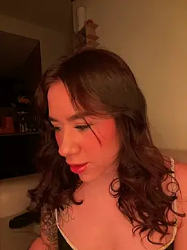 Snapshot of Im_Valen_Cute chatting on 07/12/26, 02:46 Im Valen Cute online show from 07/12/26, 02:46