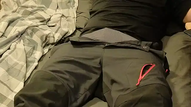 Snapshot of Dan8736 chatting on 03/08/26, 01:04 Dan8736 online show from 03/08/26, 01:04