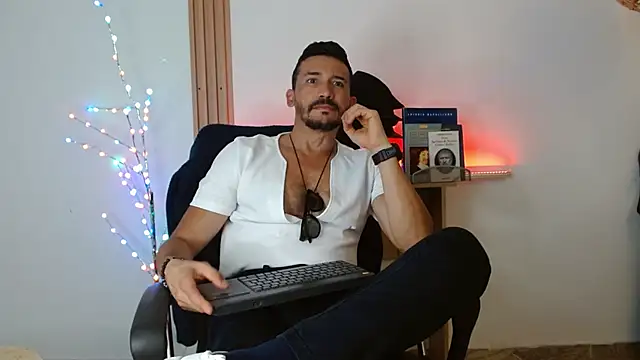 Reiko 85  online show from 01/10/26, 07:26