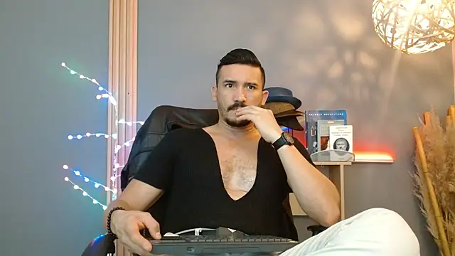 Reiko 85  online show from 02/22/26, 03:54