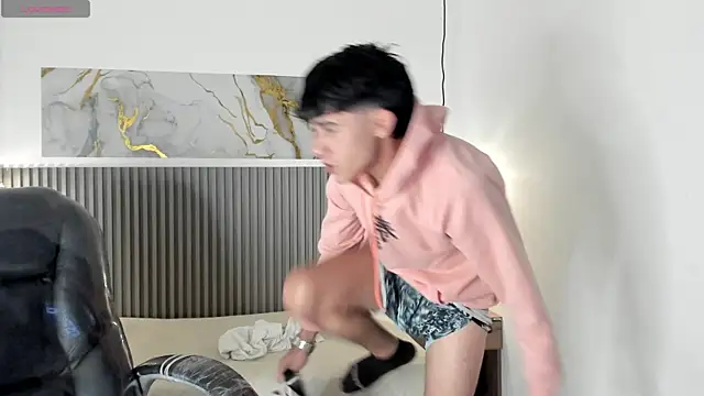 Dyla n18 online show from 04/08/26, 08:31