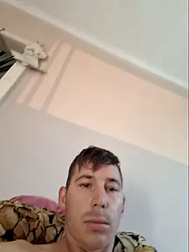 Snapshot of Kriszo99A chatting on 10/13/25, 08:36 Kriszo99A online show from 10/13/25, 08:36