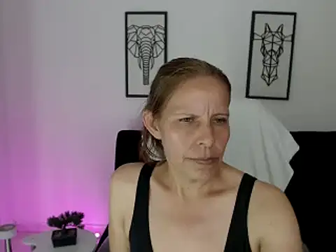 Milf karlye online show from 02/13/25, 04:54