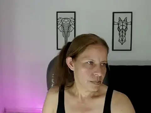 Milf karlye online show from 02/22/25, 07:56