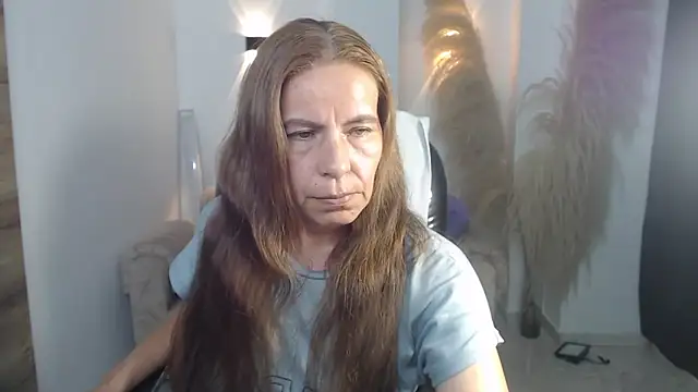 Milf karlye online show from 01/18/26, 02:15