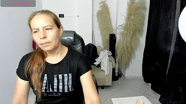 Milf karlye online show from 03/12/26, 12:17