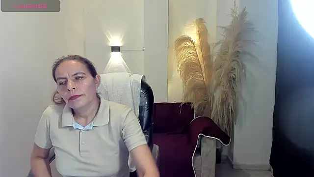 Snapshot of Milf_karlye chatting on 06/15/26, 02:03 Milf karlye online show from 06/15/26, 02:03