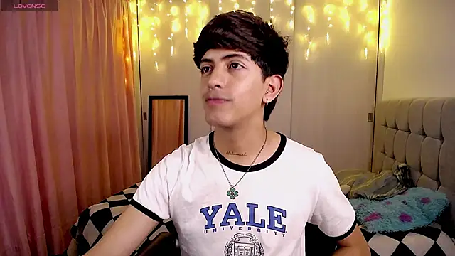 teobowny  online show from 12/14/24, 12:22