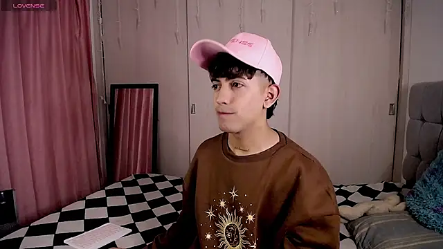 teobowny  online show from 12/19/24, 10:10