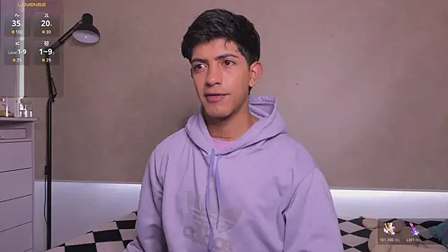 teobowny  online show from 11/18/25, 01:04