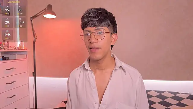 teobowny  online show from 03/18/26, 06:00