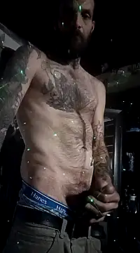 Snapshot of Whipit323 chatting on 12/03/24, 11:01 Whipit323 online show from 12/03/24, 11:01