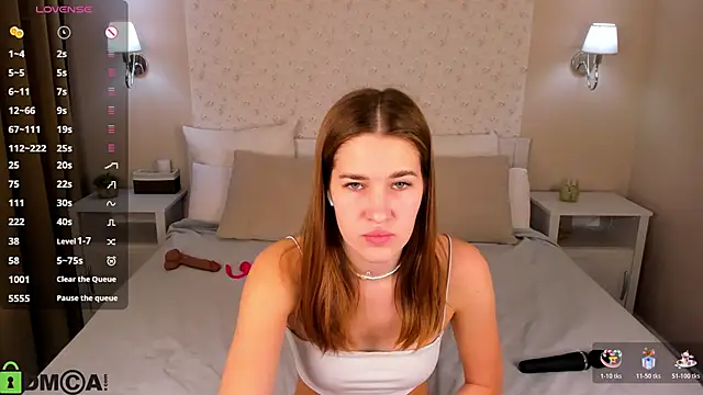 Jennifer Wadee online show from 11/17/25, 11:32