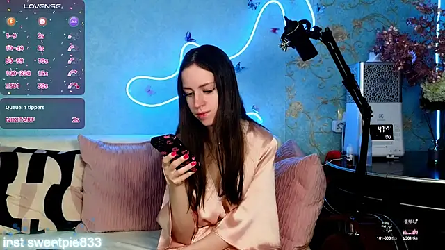 Snapshot of Anal_Girl_ chatting on 01/11/25, 04:14 Anal Girl  online show from 01/11/25, 04:14