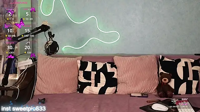 Snapshot of Anal_Girl_ chatting on 10/30/25, 03:57 Anal Girl online show from 10/30/25, 03:57