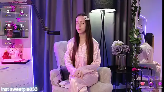 Snapshot of Anal_Girl_ chatting on 03/25/26, 04:35 Anal Girl online show from 03/25/26, 04:35