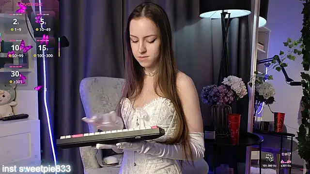 Snapshot of Anal_Girl_ chatting on 04/08/26, 04:29 Anal Girl online show from 04/08/26, 04:29