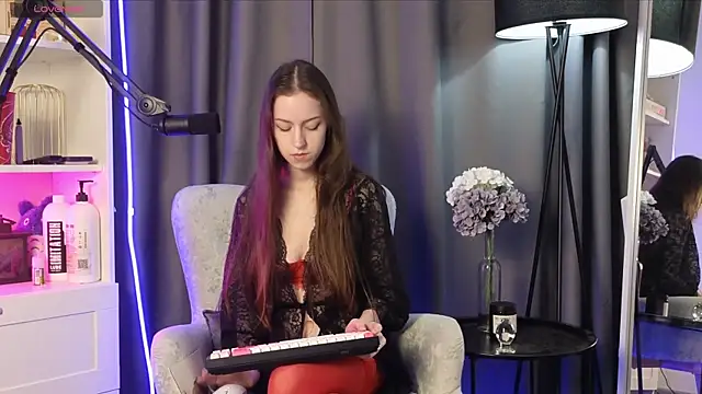 Snapshot of Anal_Girl_ chatting on 06/09/26, 06:41 Anal Girl online show from 06/09/26, 06:41