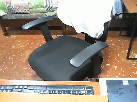 Snapshot of Roberto3102 chatting on 12/20/25, 01:51 Roberto3102 online show from 12/20/25, 01:51