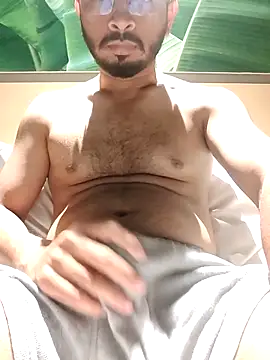 Snapshot of Punekarmanoj97 chatting on 11/25/25, 04:18 Punekarmanoj97 online show from 11/25/25, 04:18