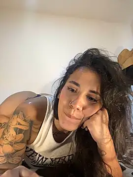 Snapshot of AndyFire69 chatting on 02/05/25, 06:59 AndyFire69 online show from 02/05/25, 06:59