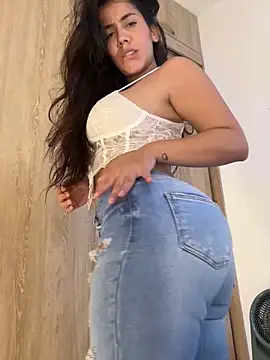 Snapshot of AndyFire69 chatting on 02/10/25, 06:24 AndyFire69 online show from 02/10/25, 06:24