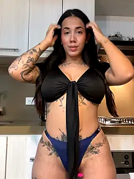 Snapshot of AndyFire69 chatting on 09/14/25, 12:21 AndyFire69 online show from 09/14/25, 12:21