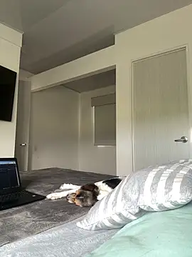 Snapshot of AndyFire69 chatting on 10/29/25, 05:14 AndyFire69 online show from 10/29/25, 05:14