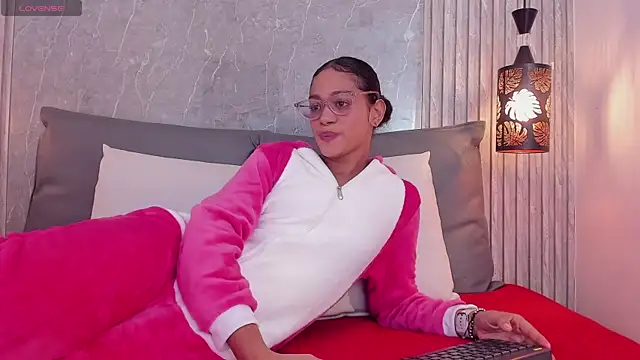 Alahia Baiter online show from 12/24/24, 11:28