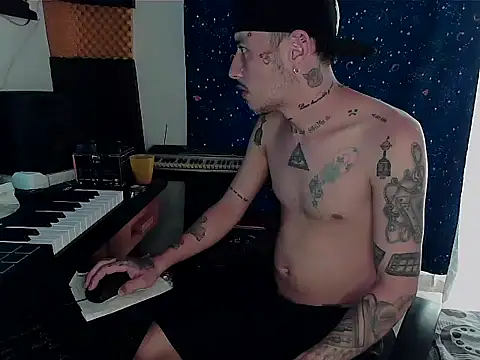 patrik tattoo  online show from 01/07/25, 02:41