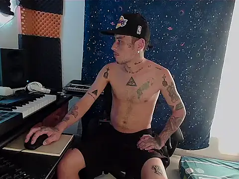 patrik tattoo  online show from 01/26/25, 09:51