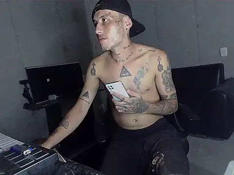 patrik tattoo  online show from 02/09/26, 05:55