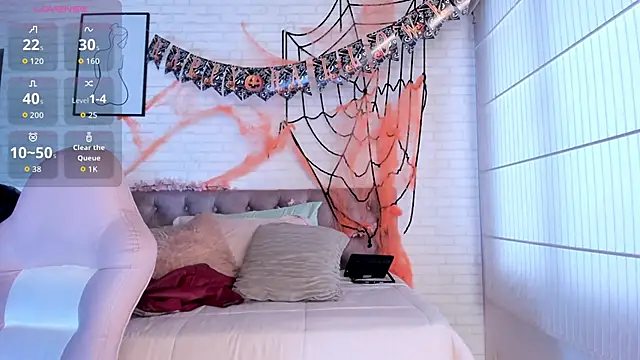 Snapshot of Kitty_Pam chatting on 10/26/25, 09:21 Kitty Pam online show from 10/26/25, 09:21